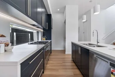 Custom Home Seven Hills - Kitchen