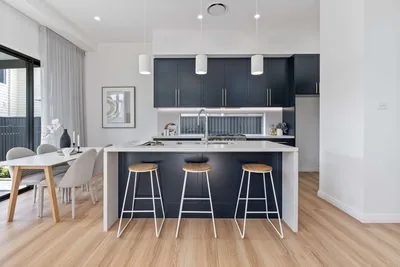 Custom Home Seven Hills - Kitchen