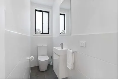 Custom Home Seven Hills - Bathroom