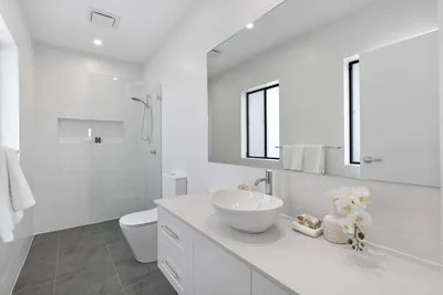 Custom Home Seven Hills - Bathroom
